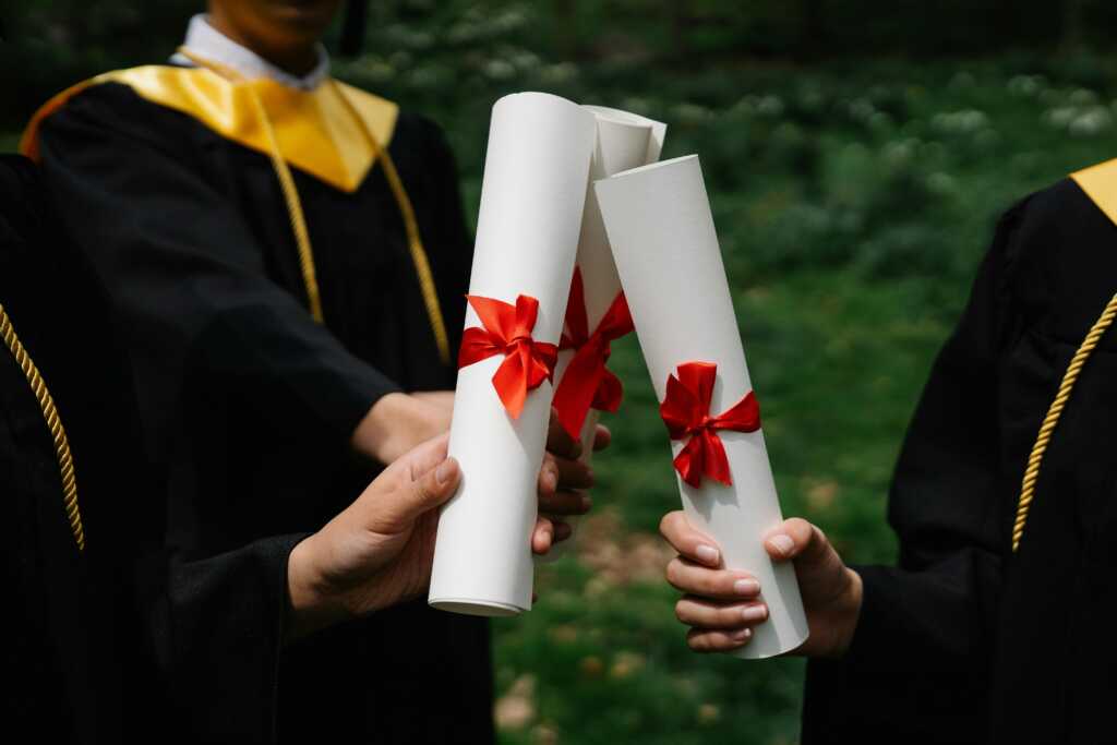 Eligibility to pursue a master's degree in Sweden requires a recognized bachelor's degree, English language proficiency, and meeting specific program requirements.